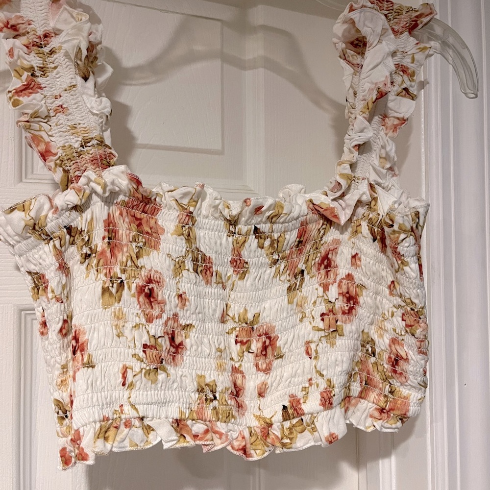 NWOT Never worn Petal & Pup LEO smocked crop top size 8